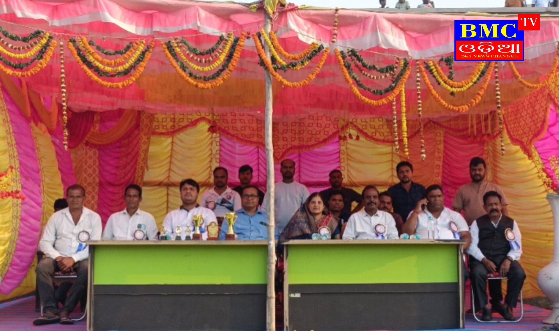 ରେଡ ଷ୍ଟାର କ୍ଲବ ଆୟୋଜିତ କ୍ରିକେଟ ଖେଳର ଫାଇନାଲ ମ୍ୟାଚ ।