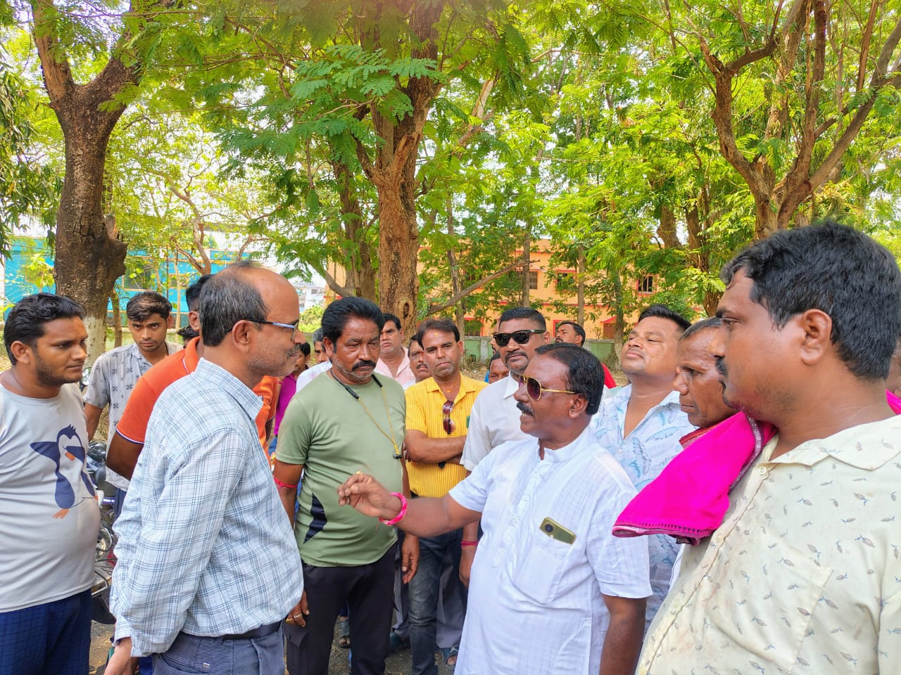 ସ୍ଥାୟୀ ଟ୍ୟାକ୍ସି ଷ୍ଟାଣ୍ଡ୍ ପାଇଁ ଏନ୍‌ଏସିରେ ଟ୍ୟାକ୍ସି ମାଲିକ ସଂଘର ଦାବୀ