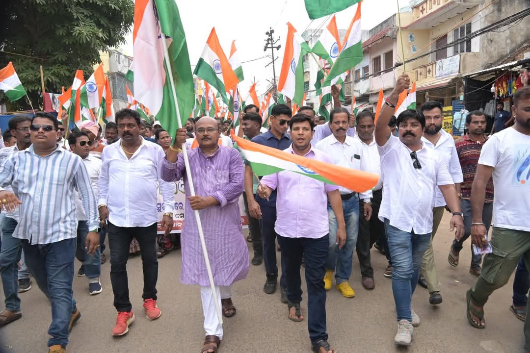 ଛତ୍ରପୁର ବିଜେପି ପକ୍ଷରୁ ସହରରେ ପରାକ୍ରମ ରାଲି ବାଇକ୍ ତ୍ରିରଙ୍ଗା ଶୋଭାଯାତ୍ରା ।