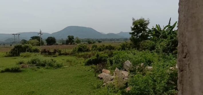ଉନ୍ନତ ଶିକ୍ଷା ପାଇଁ ଉନ୍ନତ ପରିବେଶ ଆବଶ୍ୟକ, ମାତ୍ର ନାହିଁ ଶିକ୍ଷା ବ୍ଯବସ୍ଥା ର ବିକଳ ଚିତ୍ର।