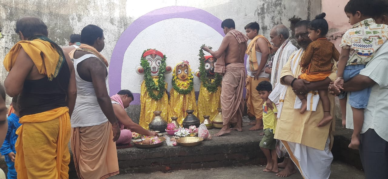 ସ୍ନାନ ମଣ୍ଡପରେ ସୂଦର୍ଶନଙ୍କ ସହ ତିନି ଠାକୁରଙ୍କ ସ୍ନାନୋତ୍ସବ ଅନୁଷ୍ଠିତ
